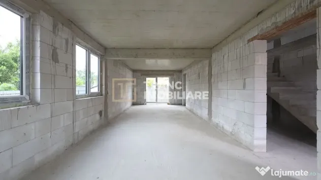 Apartament în duplex nou la rosu, , pe 2 niveluri, în V...