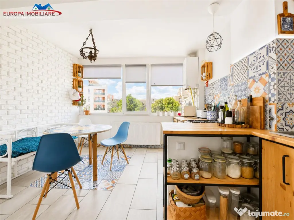 Apartament deosebit #238;n Pia#539;a Civic#259; Tulcea | 90
