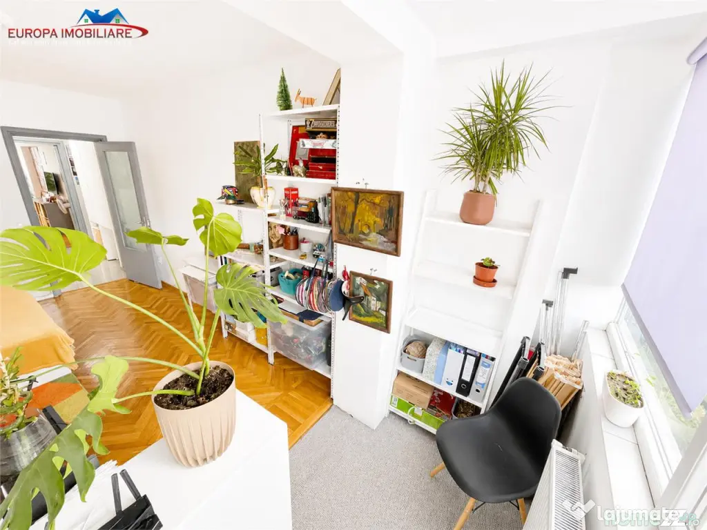 Apartament deosebit #238;n Pia#539;a Civic#259; Tulcea | 90 - Tulcea (Tulcea)