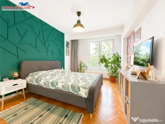 Apartament deosebit #238;n Pia#539;a Civic#259; Tulcea | 90