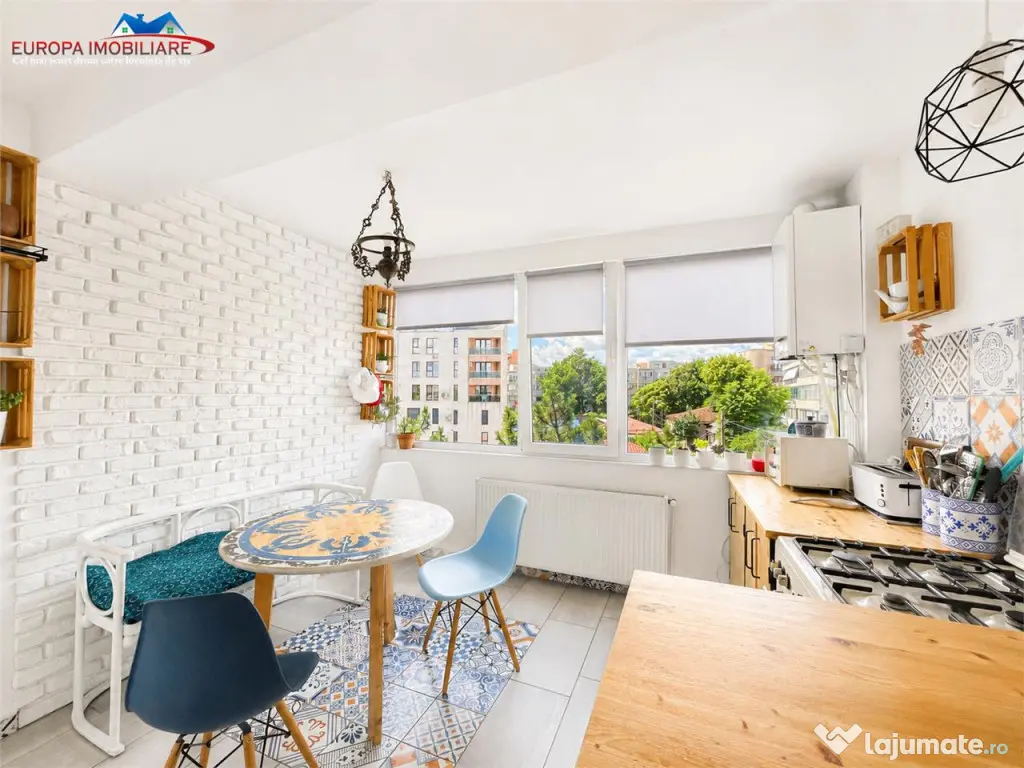 Apartament deosebit #238;n Pia#539;a Civic#259; Tulcea | 90