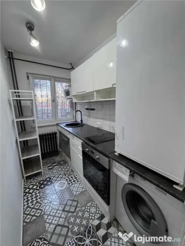 CENTRAL - 2 CAMERE - RENOVAT - MOBILAT - IDEAL INVESTITIE