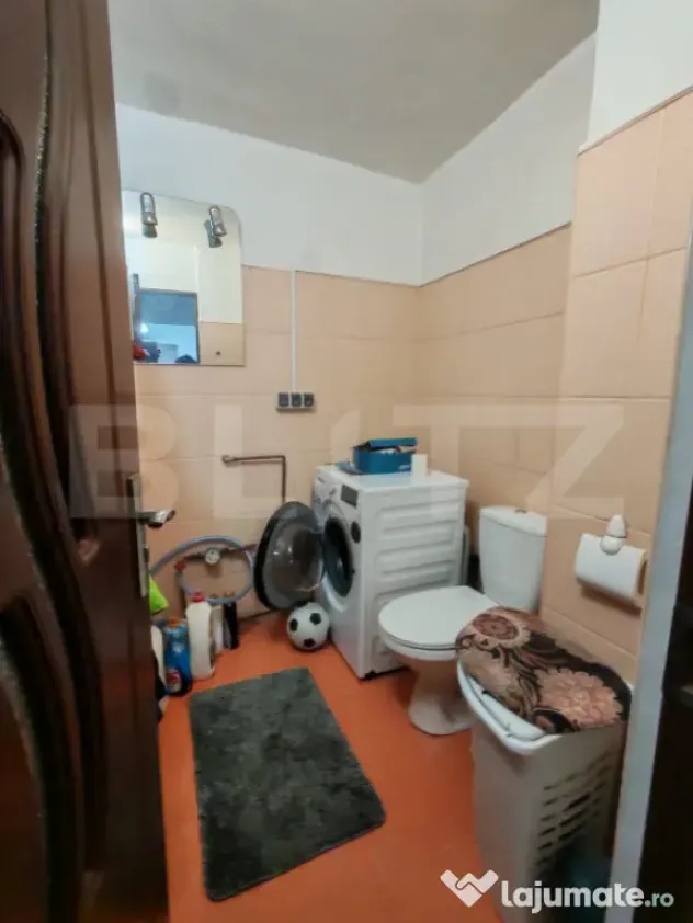 Apartament de vanzare - 4 camere - Zona Împăratul Traian
