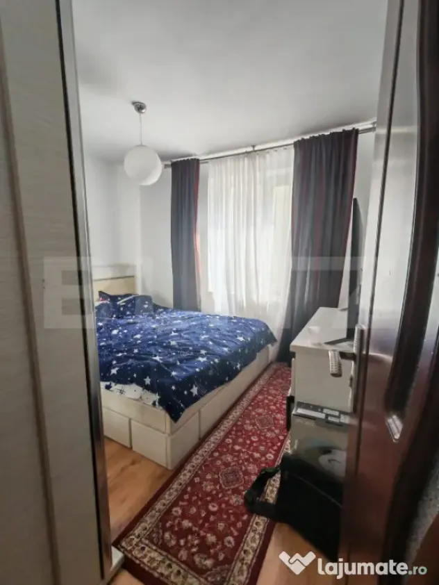 Apartament de vanzare - 4 camere - Zona Împăratul Traian