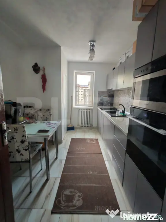 Apartament de vanzare - 4 camere - Zona Împăratul Traian - Bistrita (Bistrita-Nasaud)