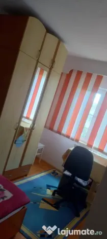 Inchiriez apartament 3 camere zona Vest - Tulcea