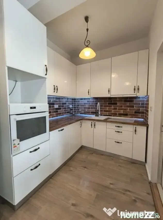 Ion Mihalache- Hotel Samaa- centrala proprie!