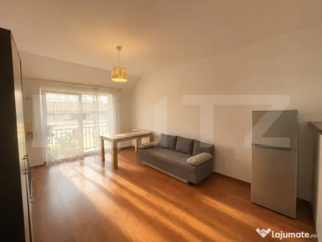 Apartament 2 camere, 43 mp, semidecomandat, etaj intermediar
