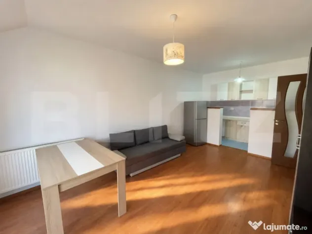 Apartament 2 camere, 43 mp, semidecomandat, etaj intermediar