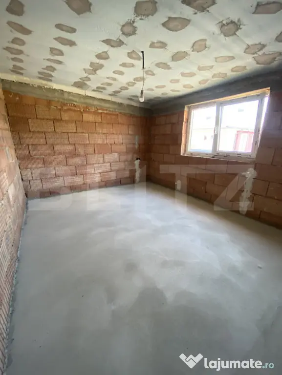 Casa individuala, 4 dormitoare, curte generoasa, garaj, zona