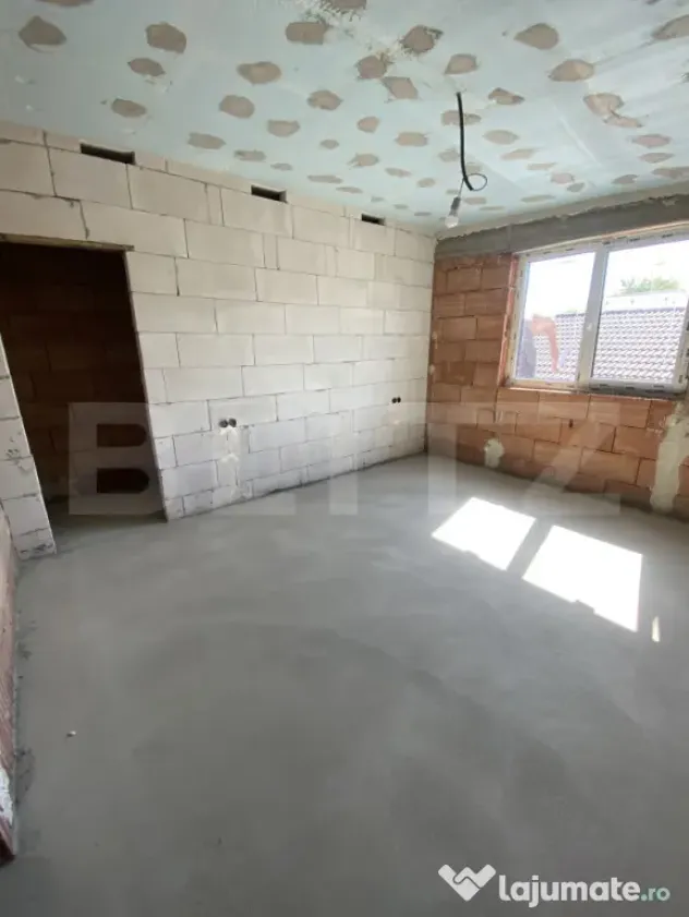 Casa individuala, 4 dormitoare, curte generoasa, garaj, zona