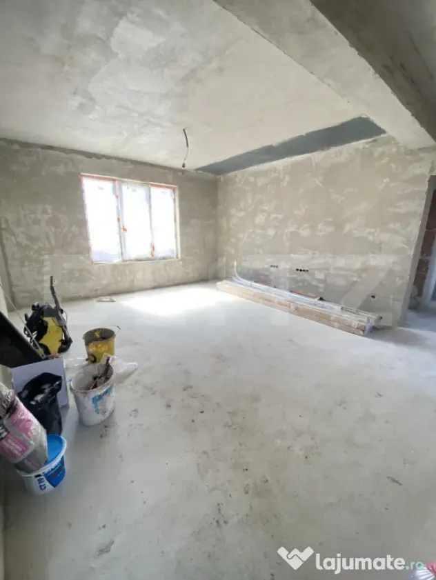 Casa individuala, 4 dormitoare, curte generoasa, garaj, zona