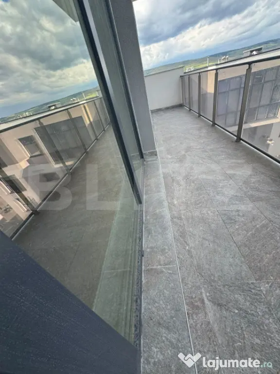 Apartament 2 camere, semidecomandat, zona Teilor