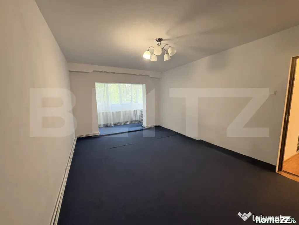 Apartament 3 camere, decomandat, zona Sigma