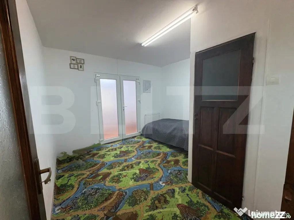 Apartament 3 camere, decomandat, zona Sigma
