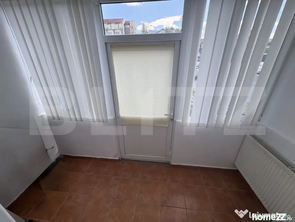 Apartament 3 camere, decomandat, zona Sigma