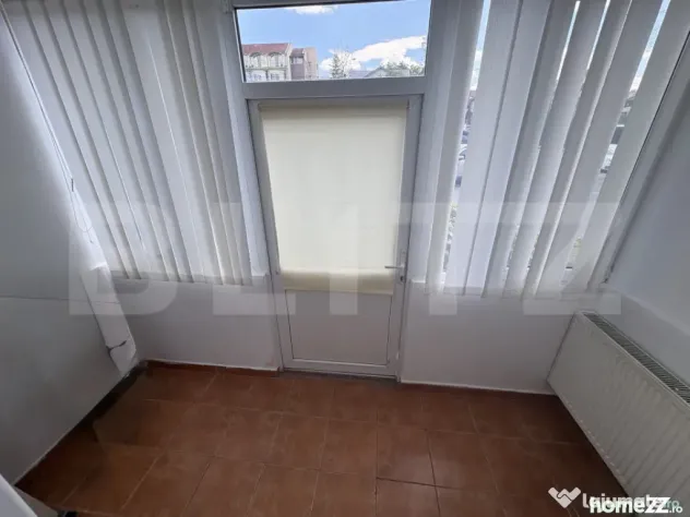 Apartament 3 camere, decomandat, zona Sigma