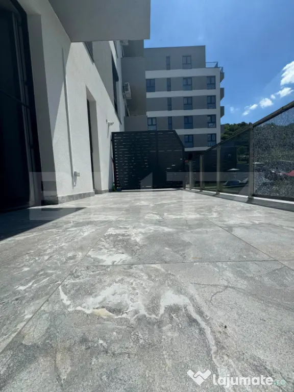Apartament 2 camere cu parcare inclusa in pret