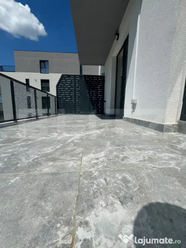 Apartament 2 camere cu parcare inclusa in pret
