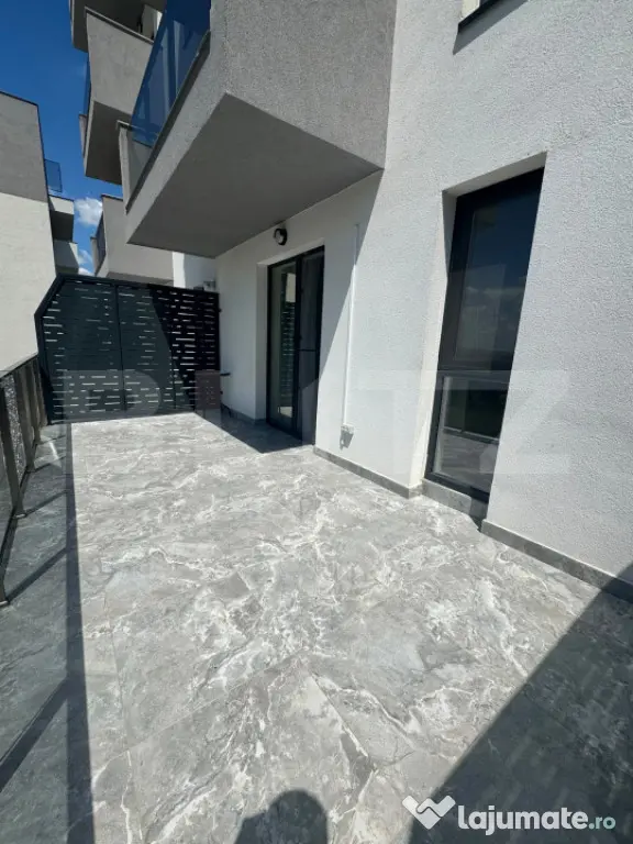Apartament 2 camere cu parcare inclusa in pret