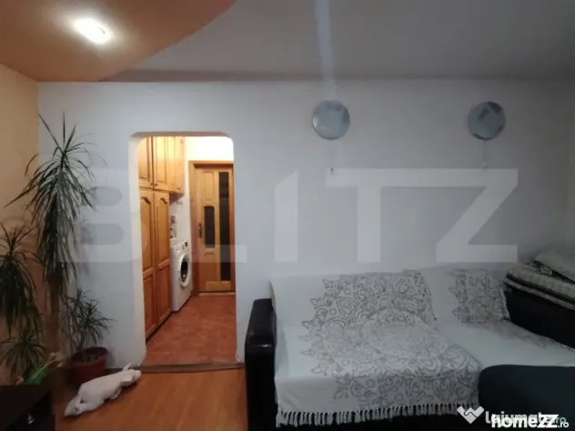 Apartament de vanzare, cu 3 camere, semidecomandat - in Vatr - Vatra Dornei (Suceava)
