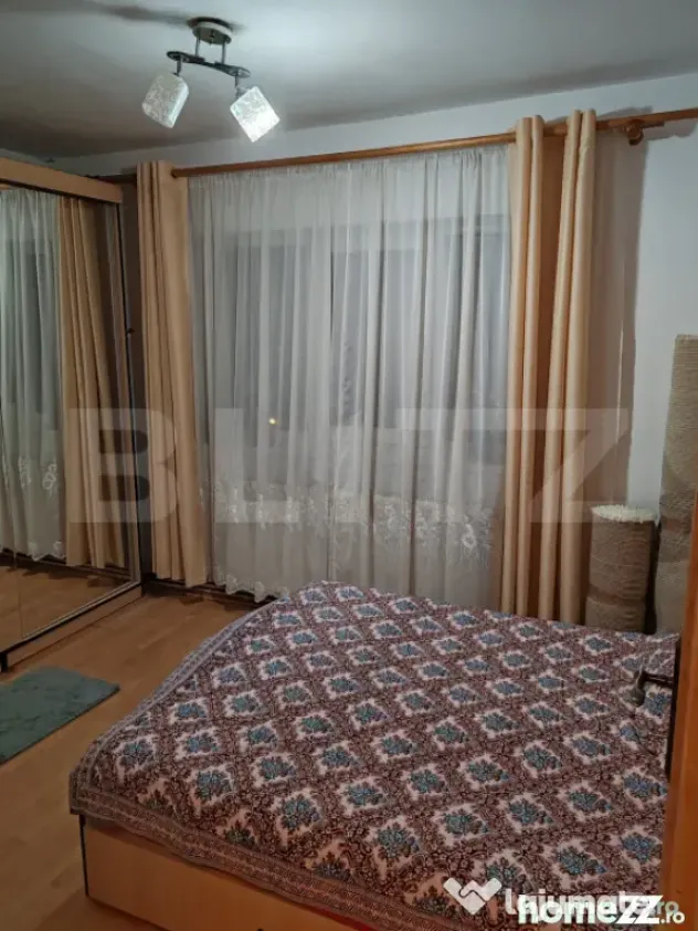 Apartament de vanzare, cu 3 camere, semidecomandat - in Vatr - Vatra Dornei (Suceava)