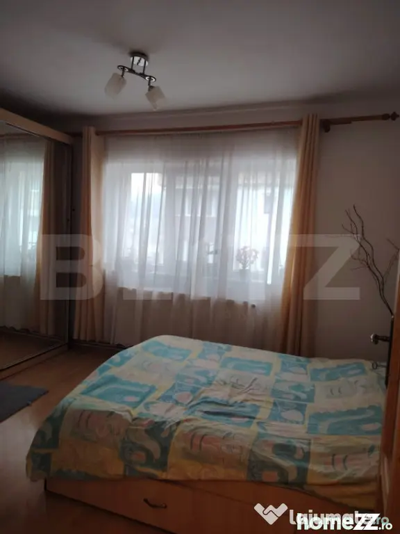 Apartament de vanzare, cu 3 camere, semidecomandat - in Vatr - Vatra Dornei (Suceava)