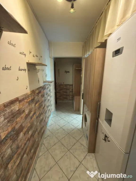 Apartament cu 2 camere- zona Malu Rosu