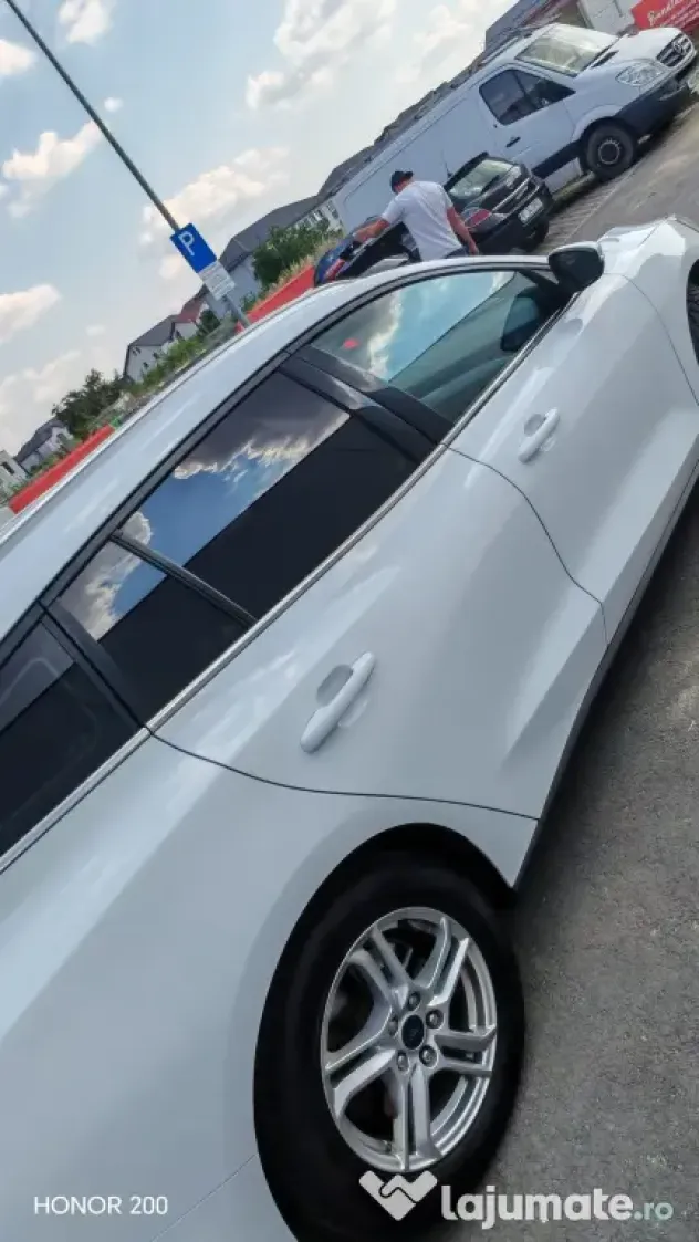 Se vinde un superb Ford Focus 2019!!