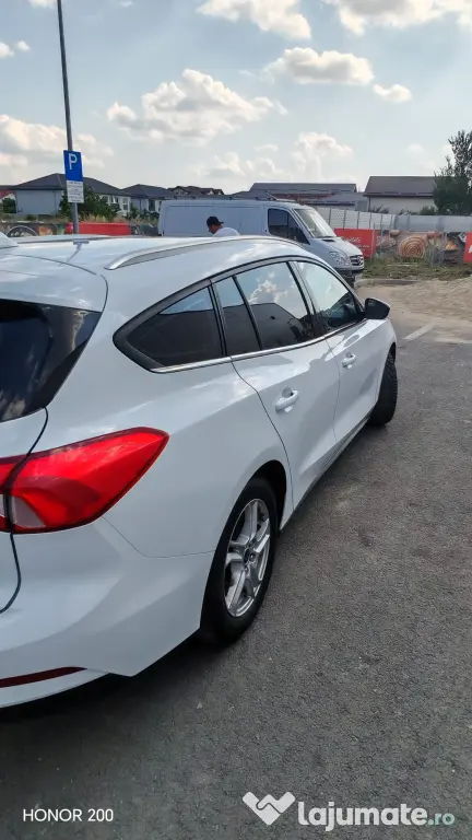 Se vinde un superb Ford Focus 2019!!