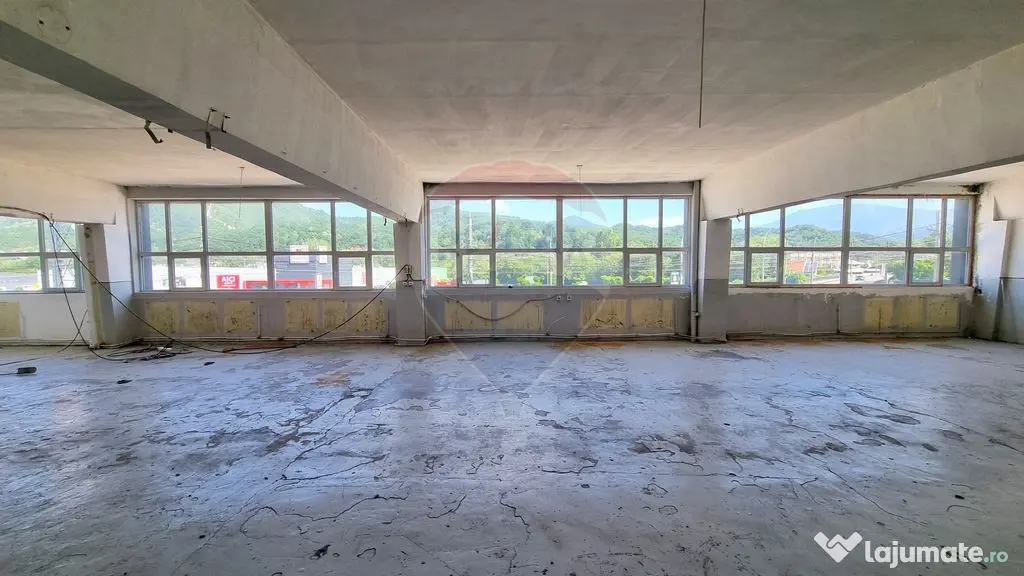 Spatiu comercial 370 mp | Vasile Lucaciu Baia Mare | 3 ??...