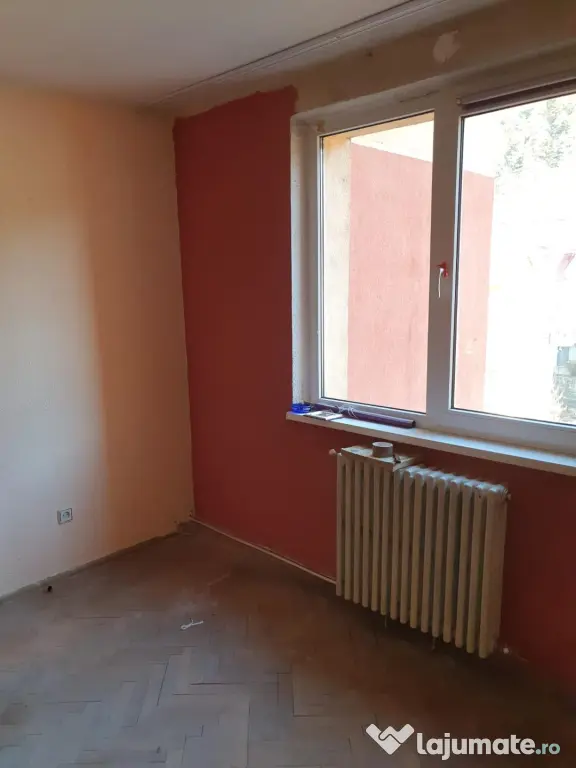 apartament 4 camere (81 mp + 7 mp boxa), Maratei, Piatra Neamt 78000 negociabil