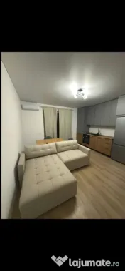Aparatorii patriei studio etaj 1