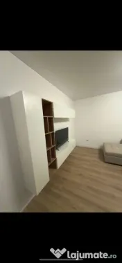 Aparatorii patriei studio etaj 1