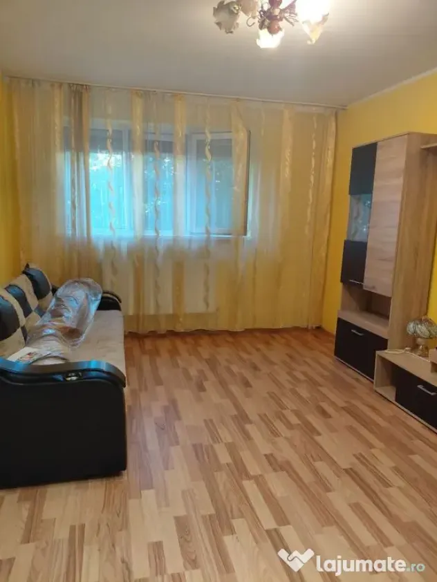 Apartamaent 1 camera bloc mixt,parter,Micro 21