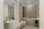 Apartament premium cu 2 camere în Cortina North – Eleg... 