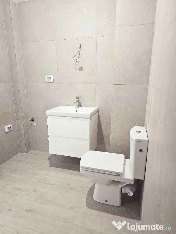 Bloc nou - Mamaia Nord - 2 camere - piscina.