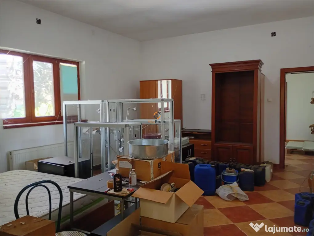 Hala industriala Casa 9650 mp teren