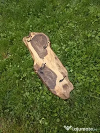 Cuier rustic din lemn masiv de nuc