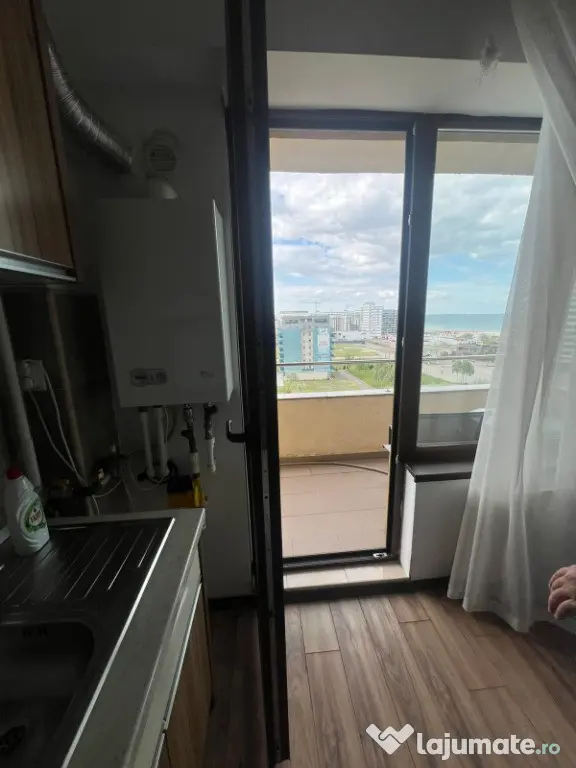 DE VÂNZARE APARTAMENT 2 CAMERE ZONA CLUBURI MAMAIA