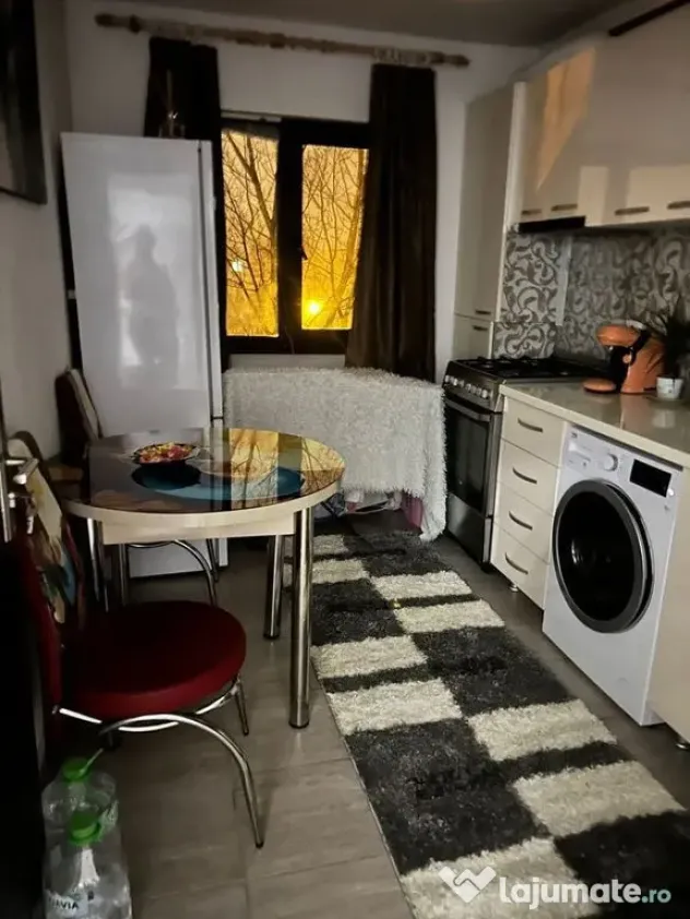 ???? Apartament 1 cameră renovat, 30 mp, Micro 40,bloc mixt