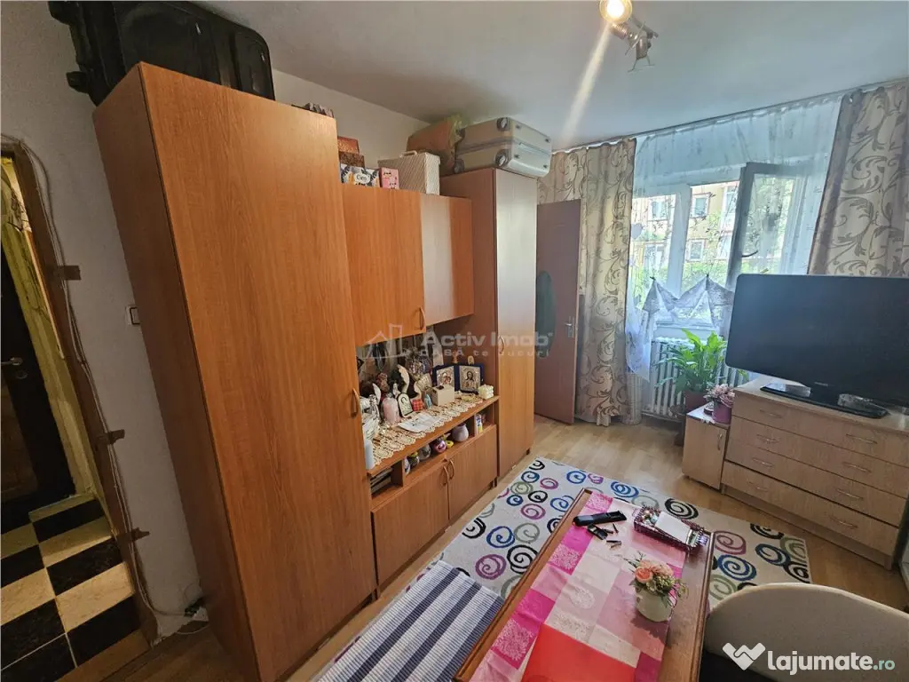 Resita, 2 Cam. Mobilat Utilat, Parter, Micro 2