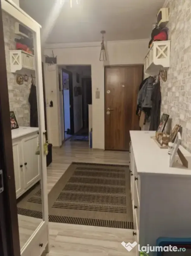 Apartament 3 camere | Decomandat | Tractorul