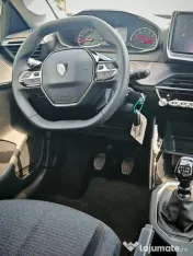 Peugeot 208 5 usi style 1.2 puretech stt 