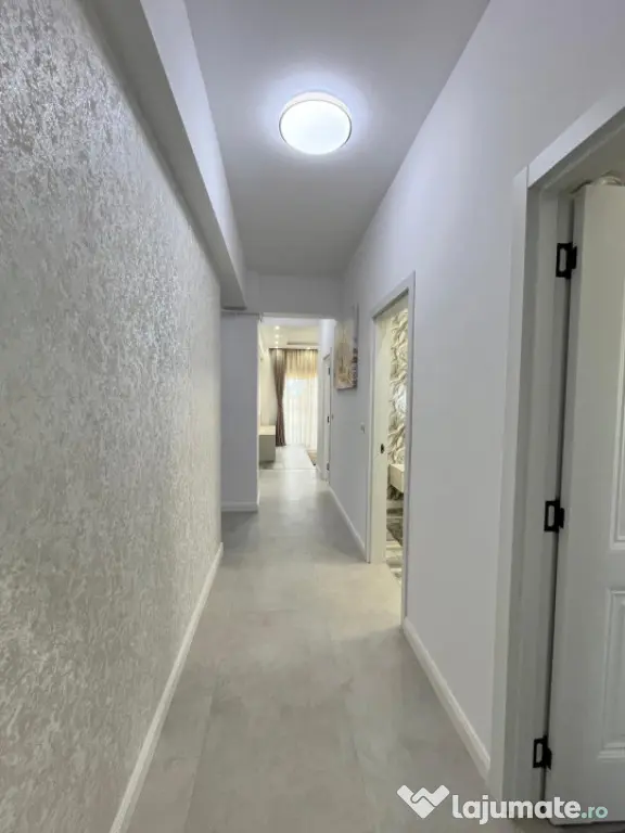 Apartament 3 camere, bloc nou, Radauti