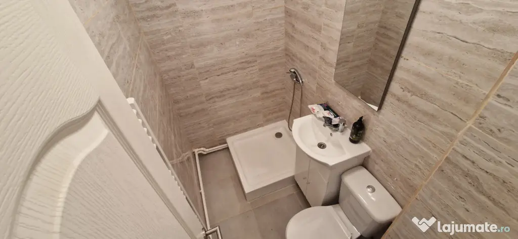 Apartament 2 camere, 42 mp, zona Bals