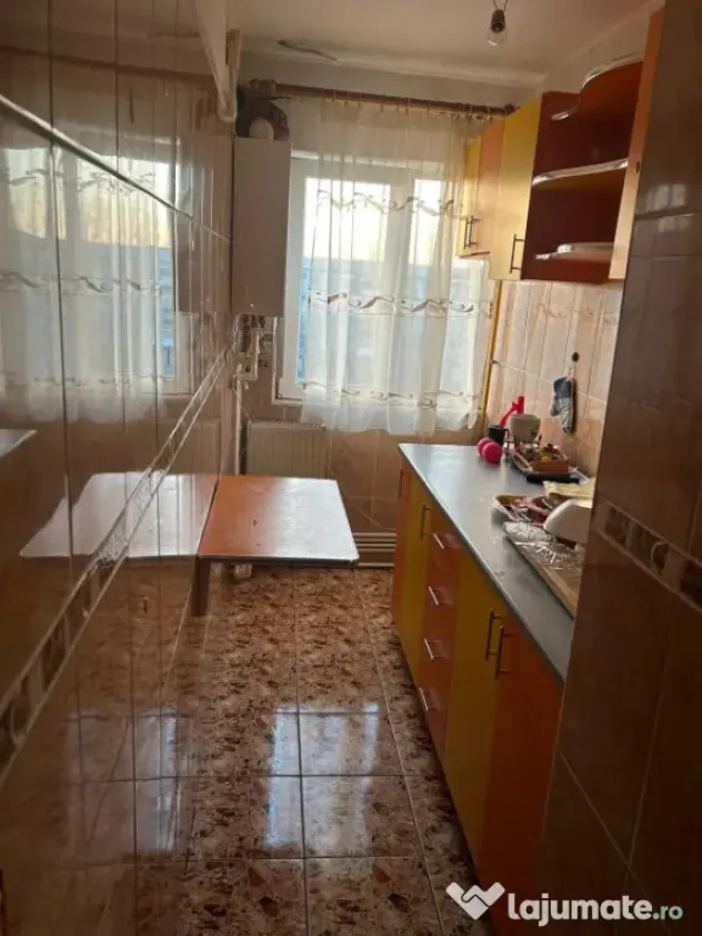 Apartament 2 camere, 42 mp, zona Bals