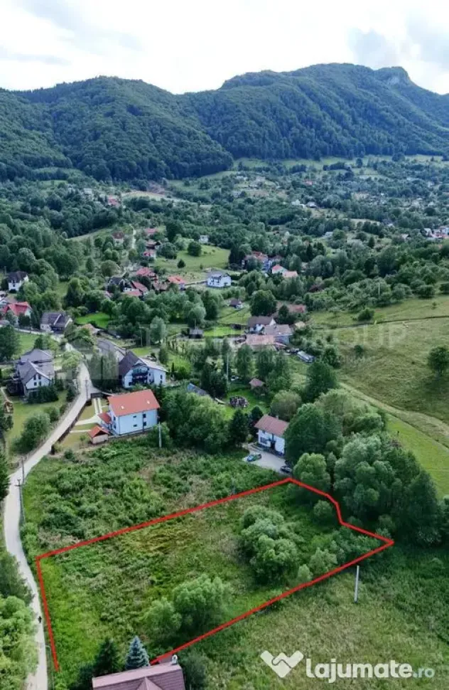 Teren 2.797 mp cu priveliște montană și potențial tur...