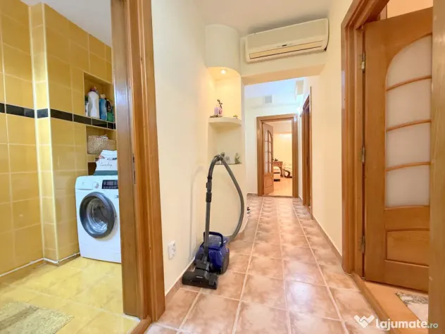 Apartament spațios cu 3 camere (transformat din 4) – I.C Frimu