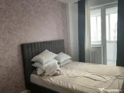 Pat tapițat Dino de la Prestige Home, cu somieră fixă și picioare înalte